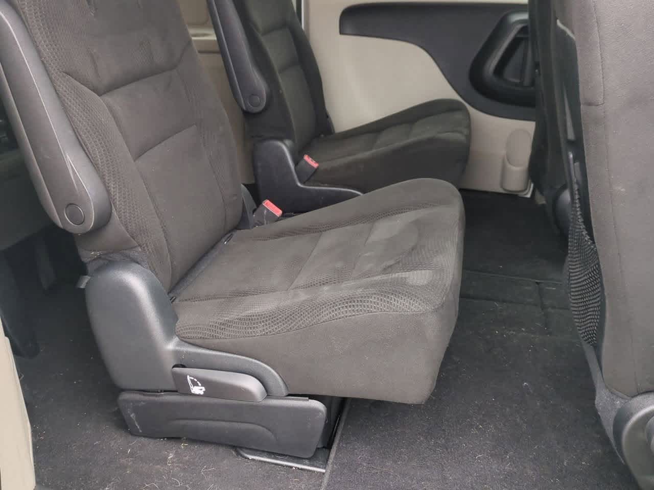 Thumbnail: 2016 Dodge Grand Caravan - 19