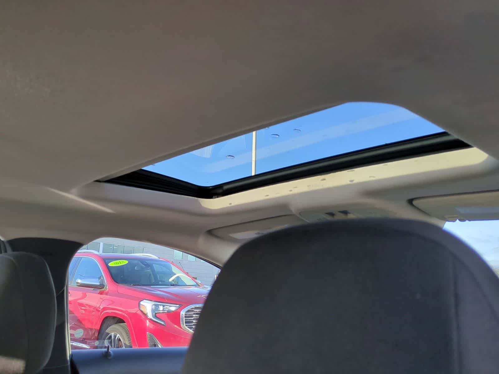 Thumbnail: 2017 Chevrolet Cruze - 21