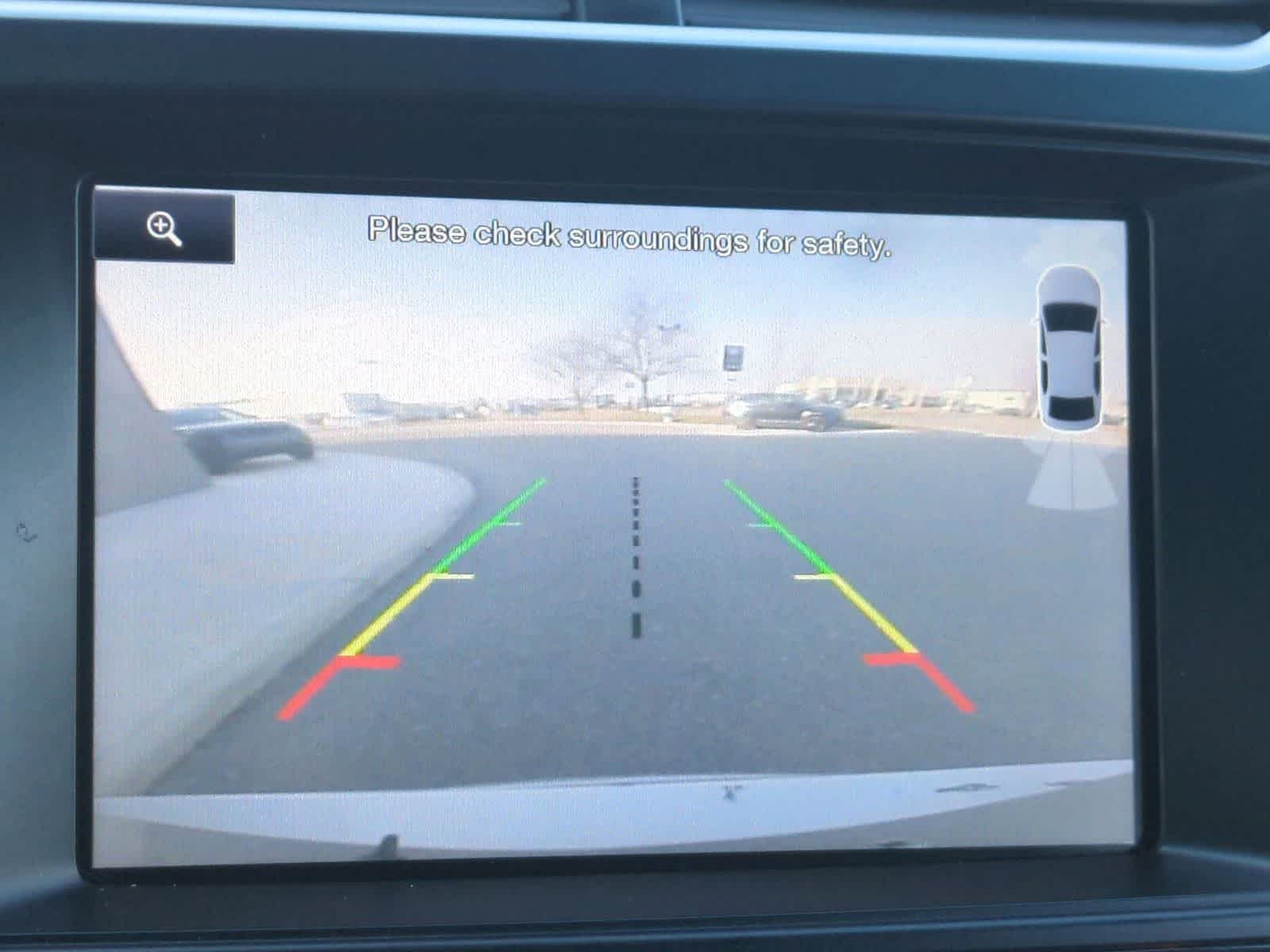 Thumbnail: 2016 Ford Explorer - 32