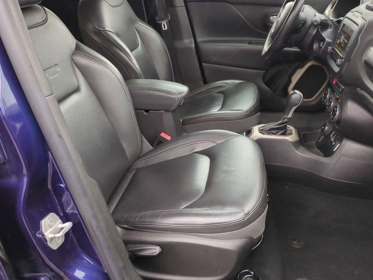 Thumbnail: 2016 Jeep Renegade - 22