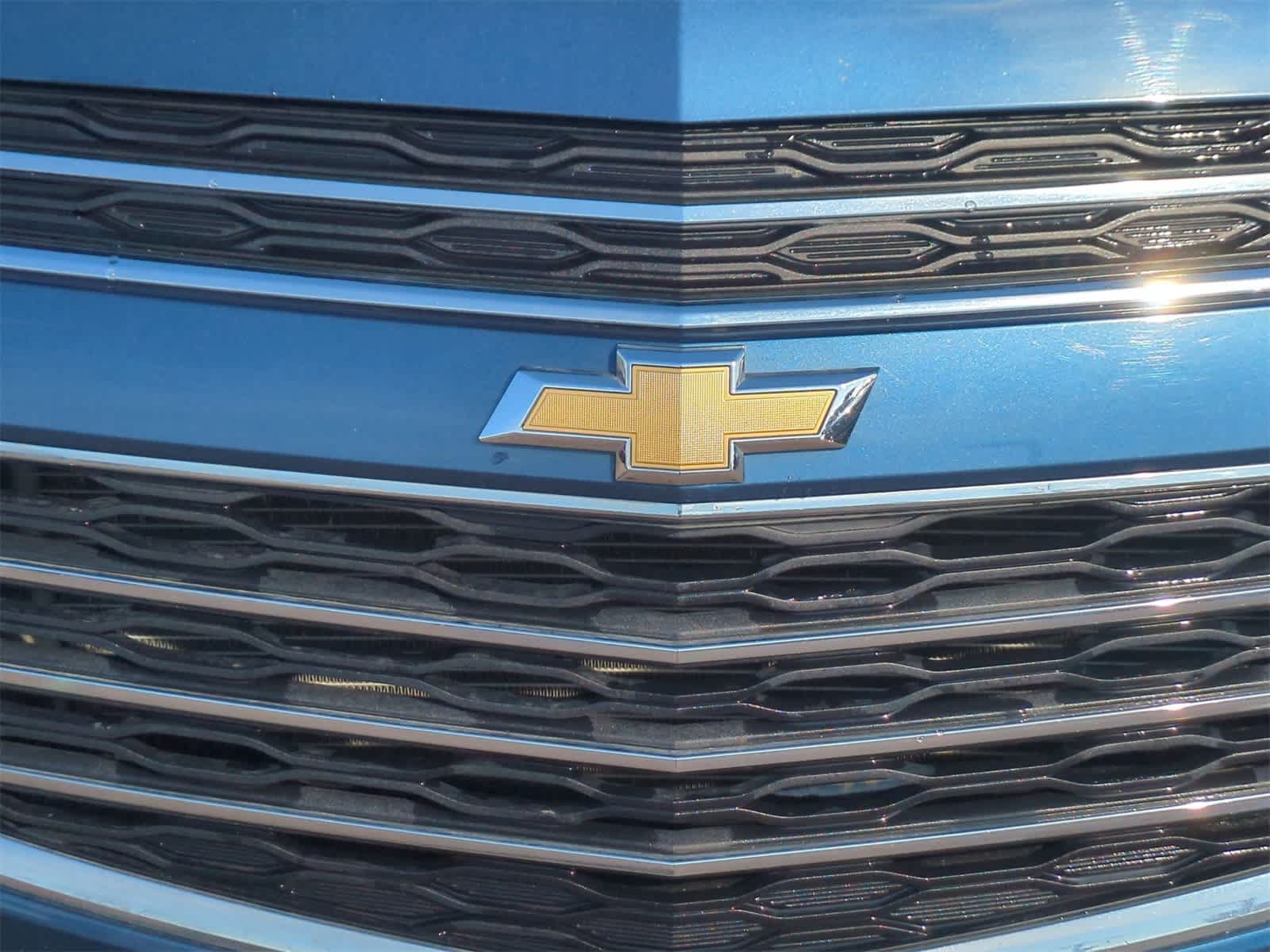 Thumbnail: 2017 Chevrolet Equinox - 11