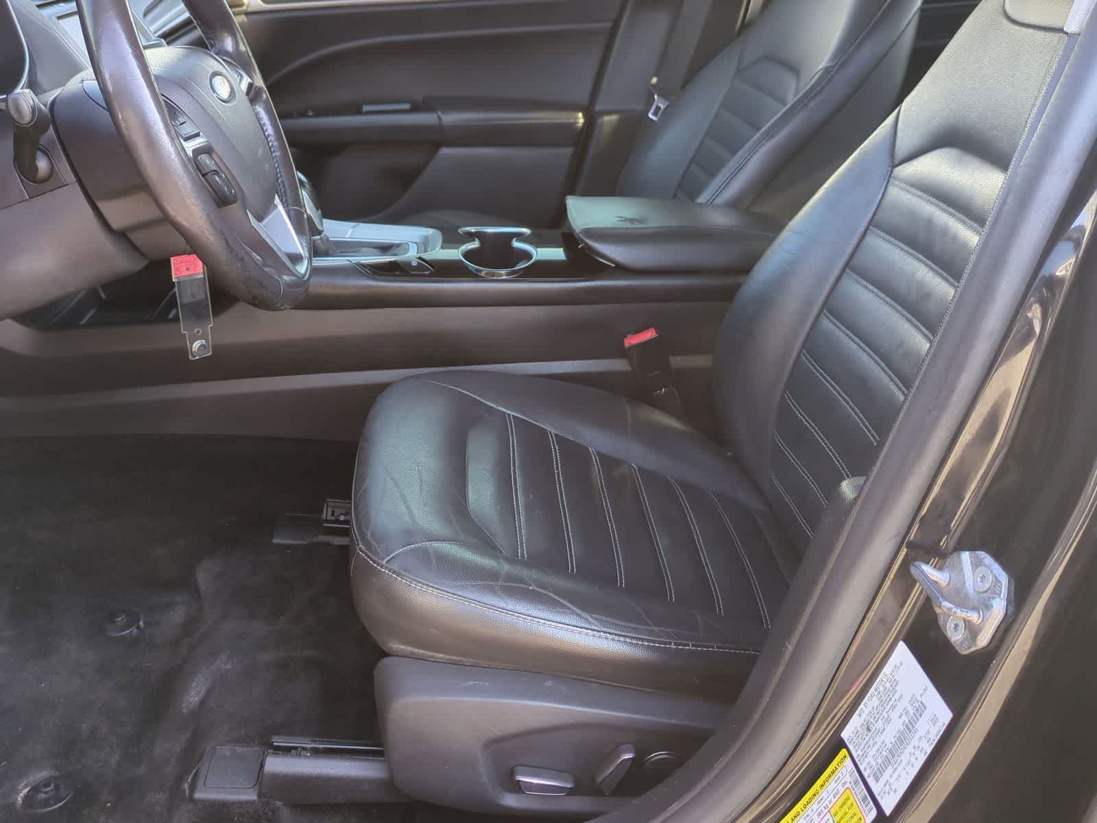 Thumbnail: 2015 Ford Fusion - 15