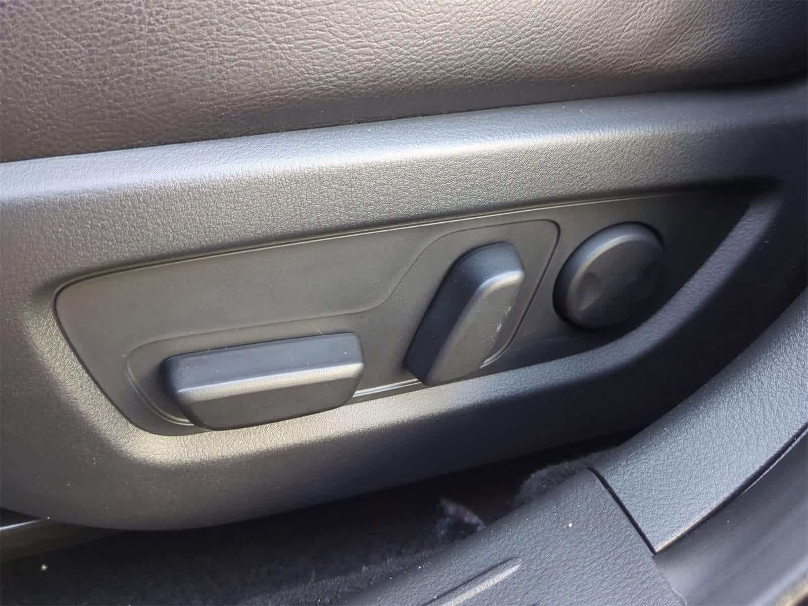 Thumbnail: 2026 Mazda CX-50 - 16