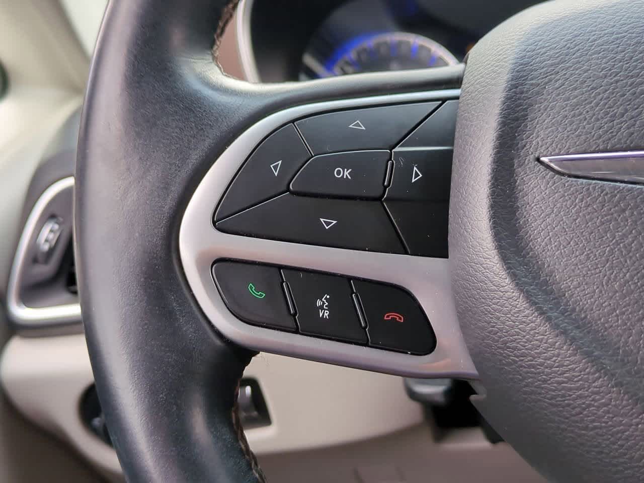 2018 Chrysler Pacifica  22