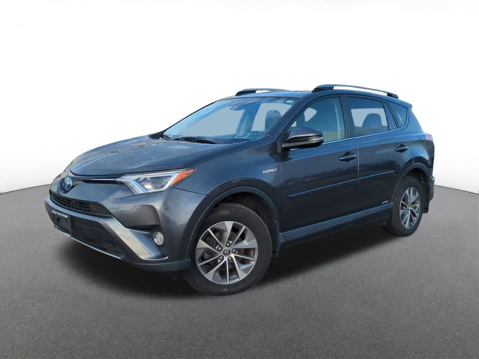 Thumbnail: 2018 Toyota RAV4 - 1