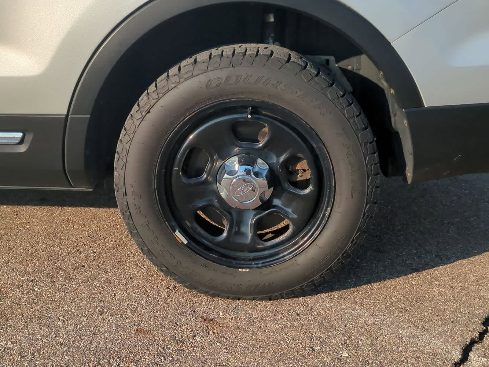 Thumbnail: 2016 Ford Explorer - 13