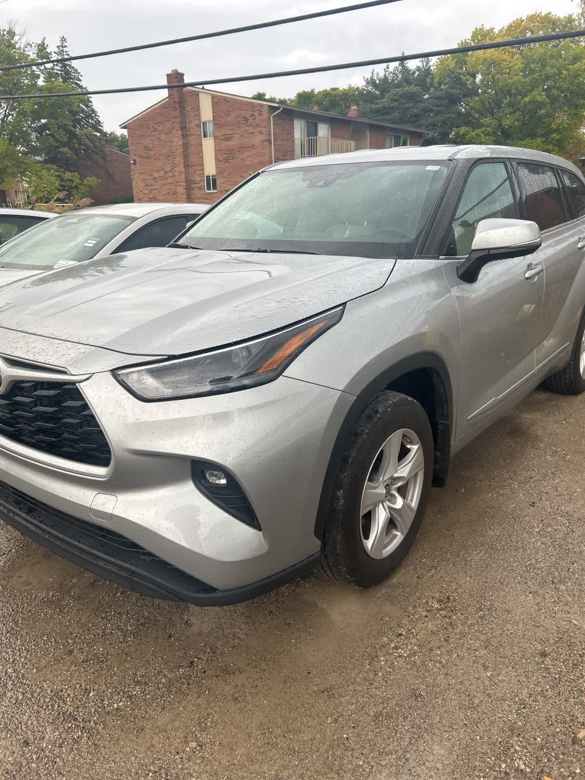 Thumbnail: 2022 Toyota Highlander - 12