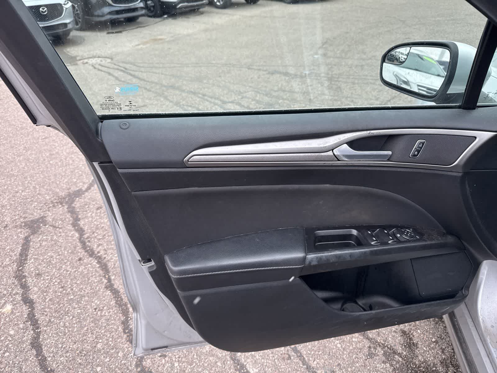 Thumbnail: 2017 Ford Fusion - 15