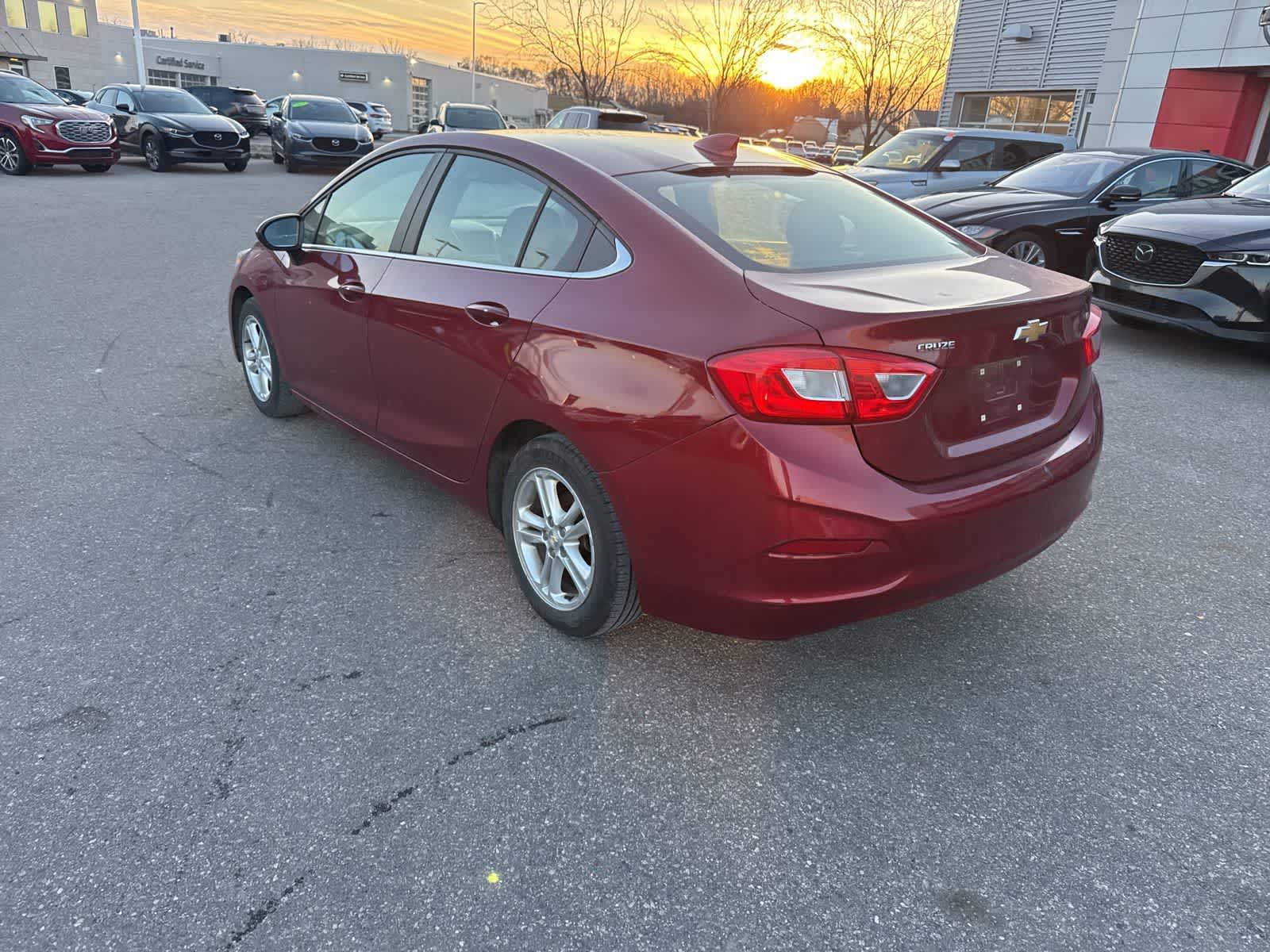 Thumbnail: 2017 Chevrolet Cruze - 7