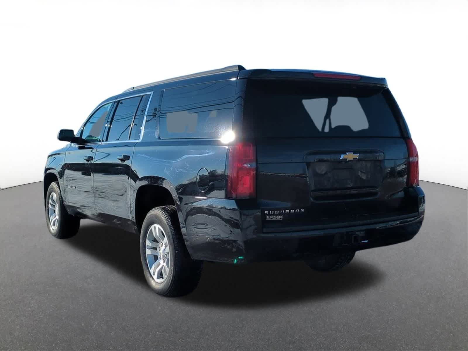 Thumbnail: 2017 Chevrolet Suburban - 4