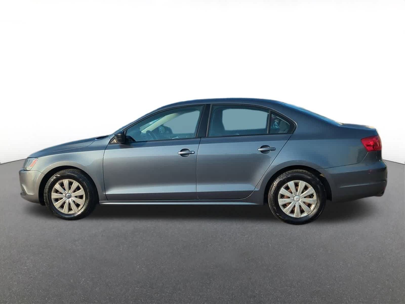 Thumbnail: 2013 Volkswagen Jetta - 3