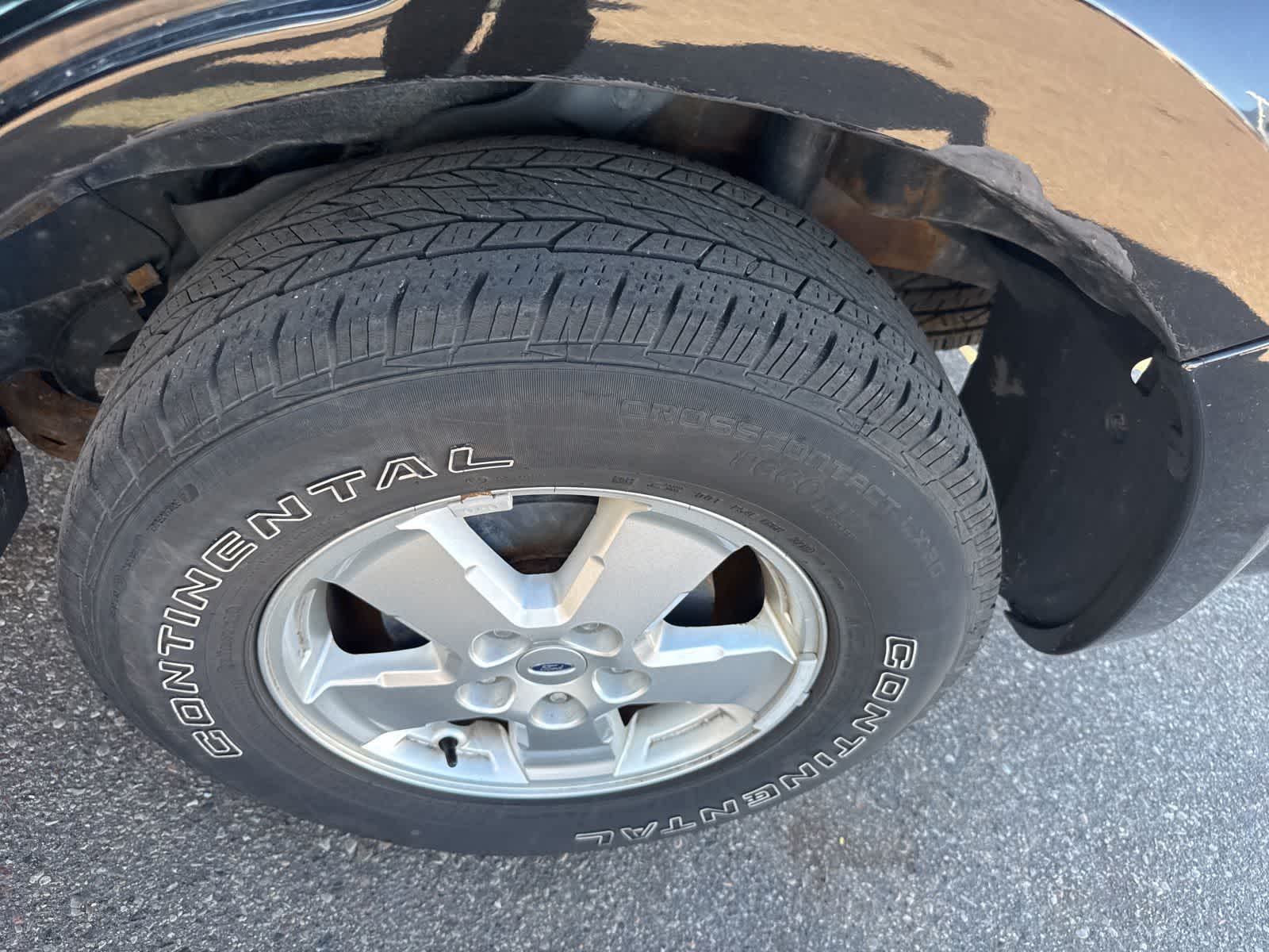 Thumbnail: 2011 Ford Escape - 9