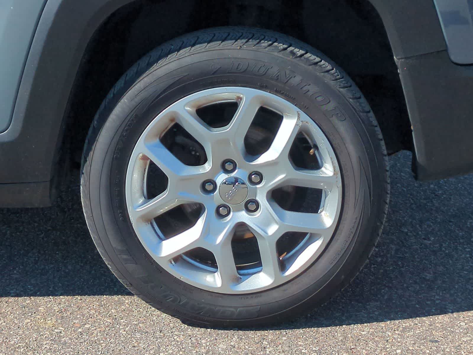 Thumbnail: 2017 Jeep Renegade - 13