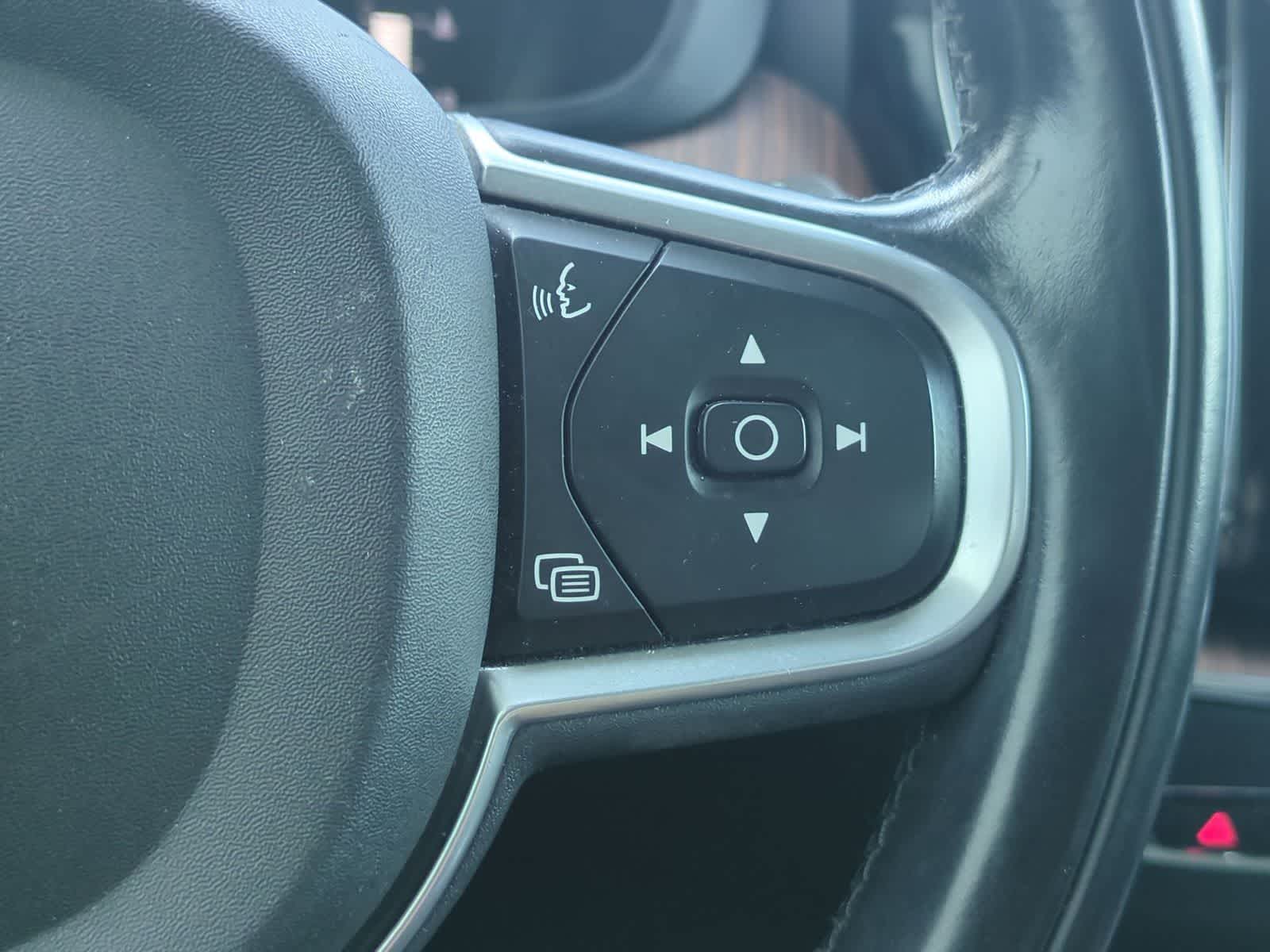 Thumbnail: 2019 Volvo XC60 - 24