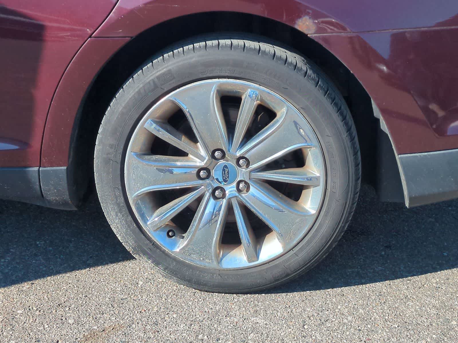 Thumbnail: 2011 Ford Taurus - 13