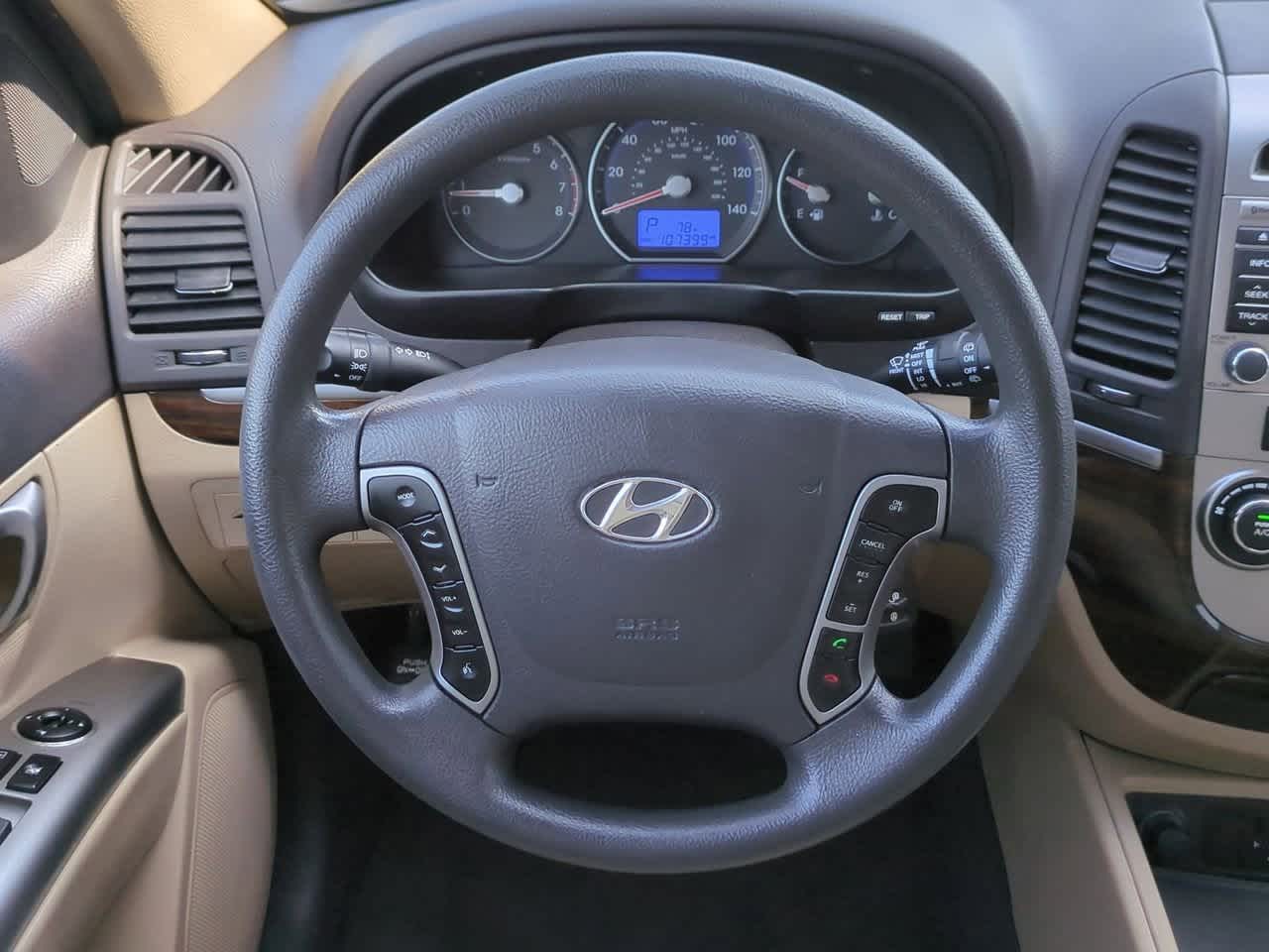 Thumbnail: 2012 Hyundai Santa Fe - 20