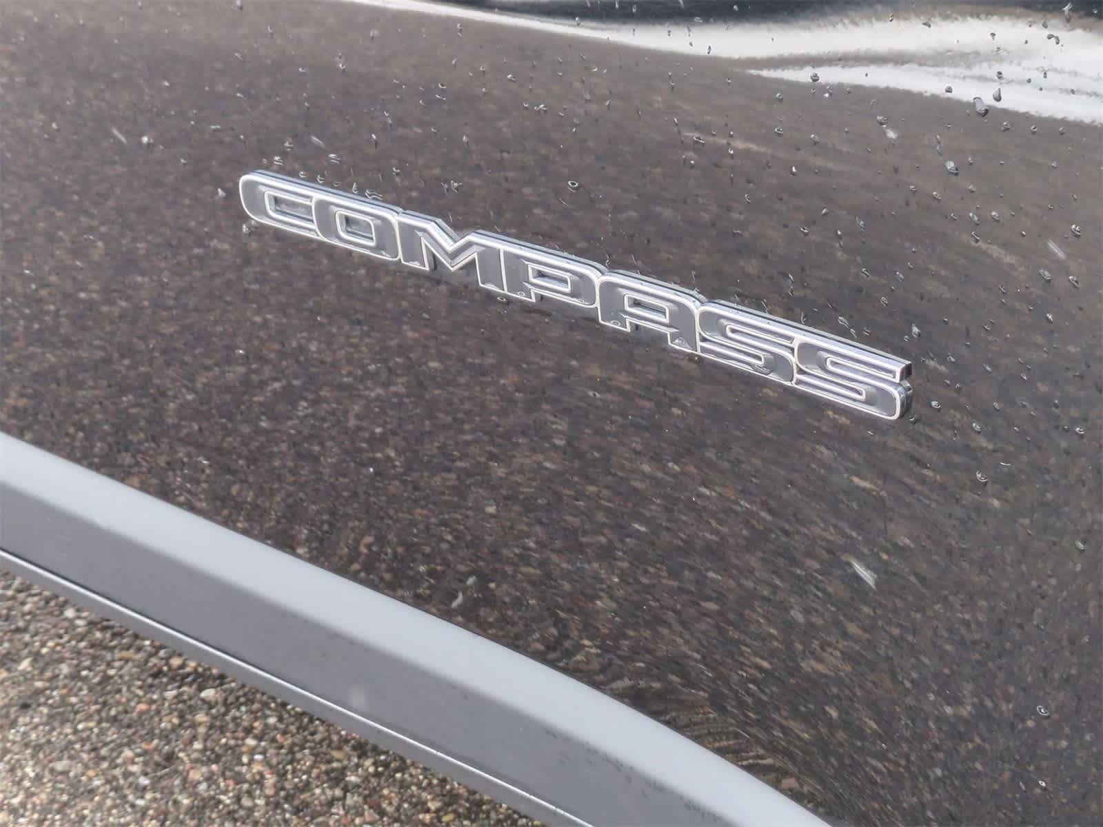 Thumbnail: 2020 Jeep Compass - 12