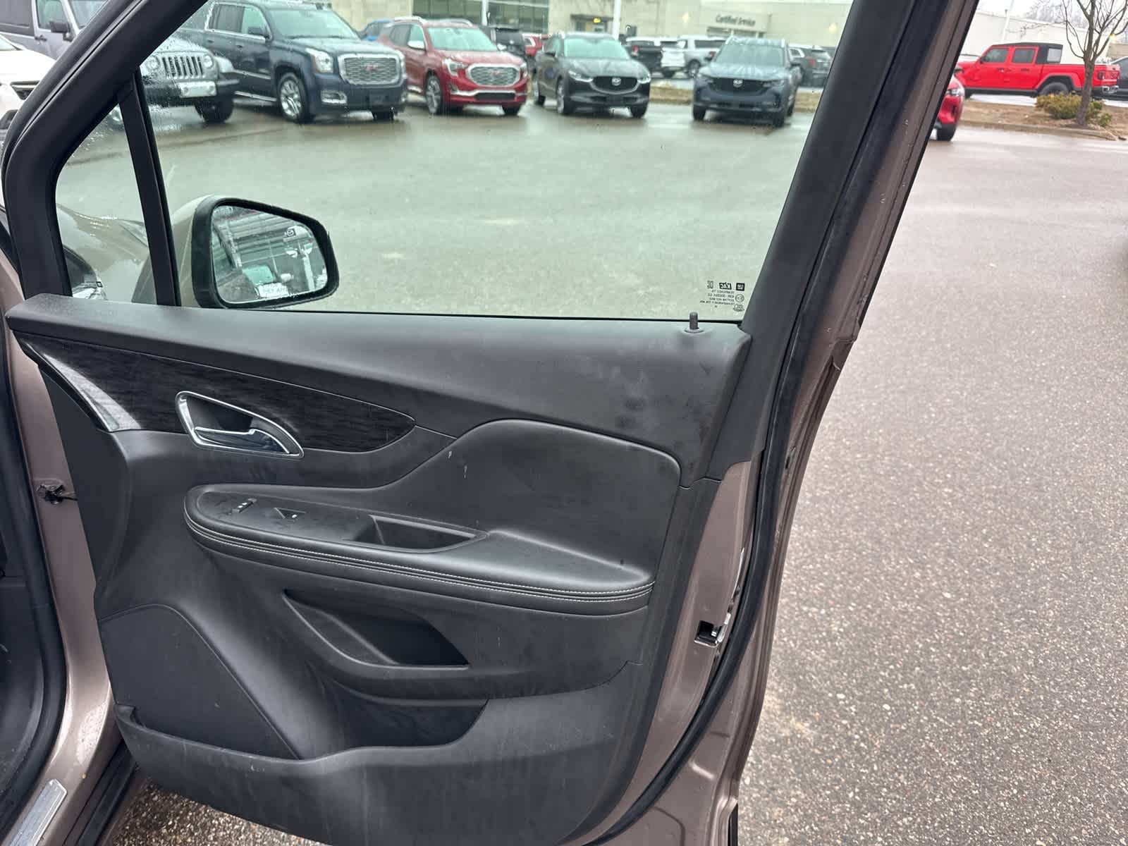 Thumbnail: 2014 Buick Encore - 25