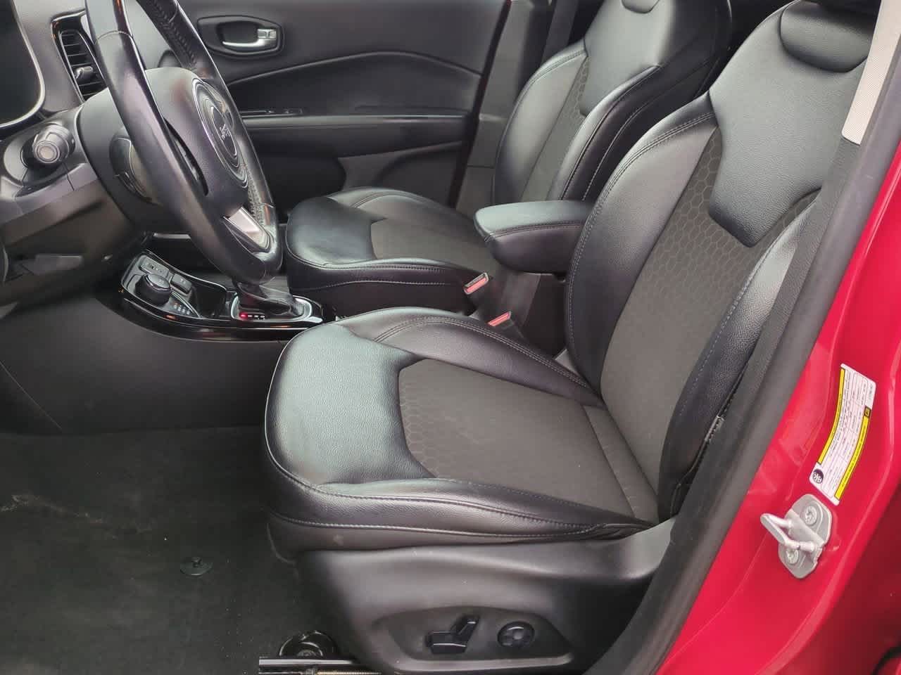 Thumbnail: 2020 Jeep Compass - 15