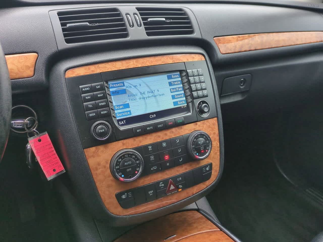 Thumbnail: 2008 Mercedes-Benz R-Class - 28