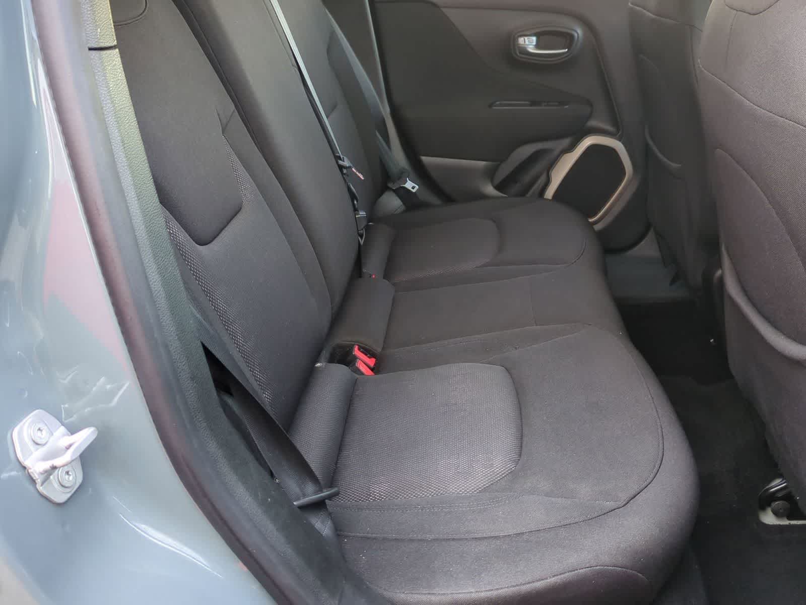 Thumbnail: 2017 Jeep Renegade - 19