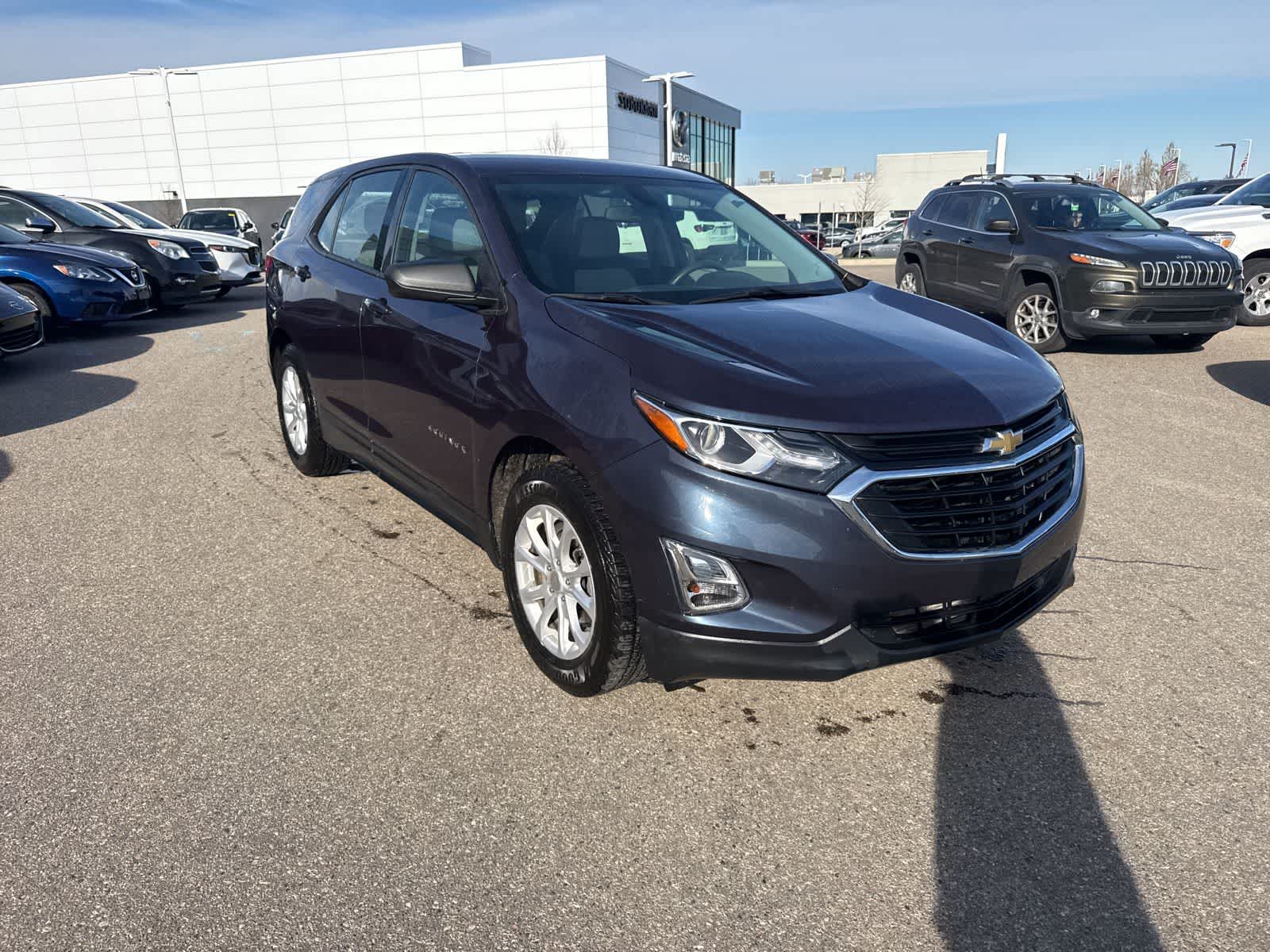 Thumbnail: 2019 Chevrolet Equinox - 3