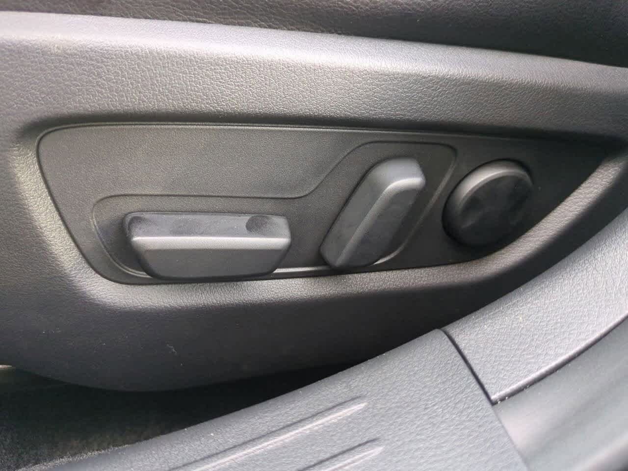 Thumbnail: 2025 Mazda CX-50 - 15