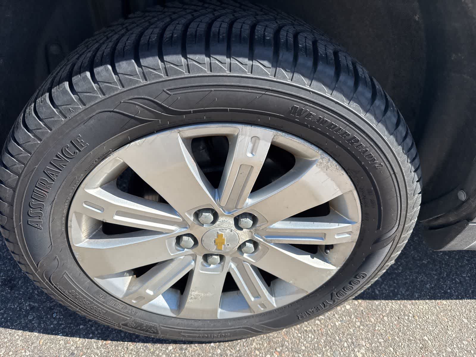 Thumbnail: 2011 Chevrolet Equinox - 11