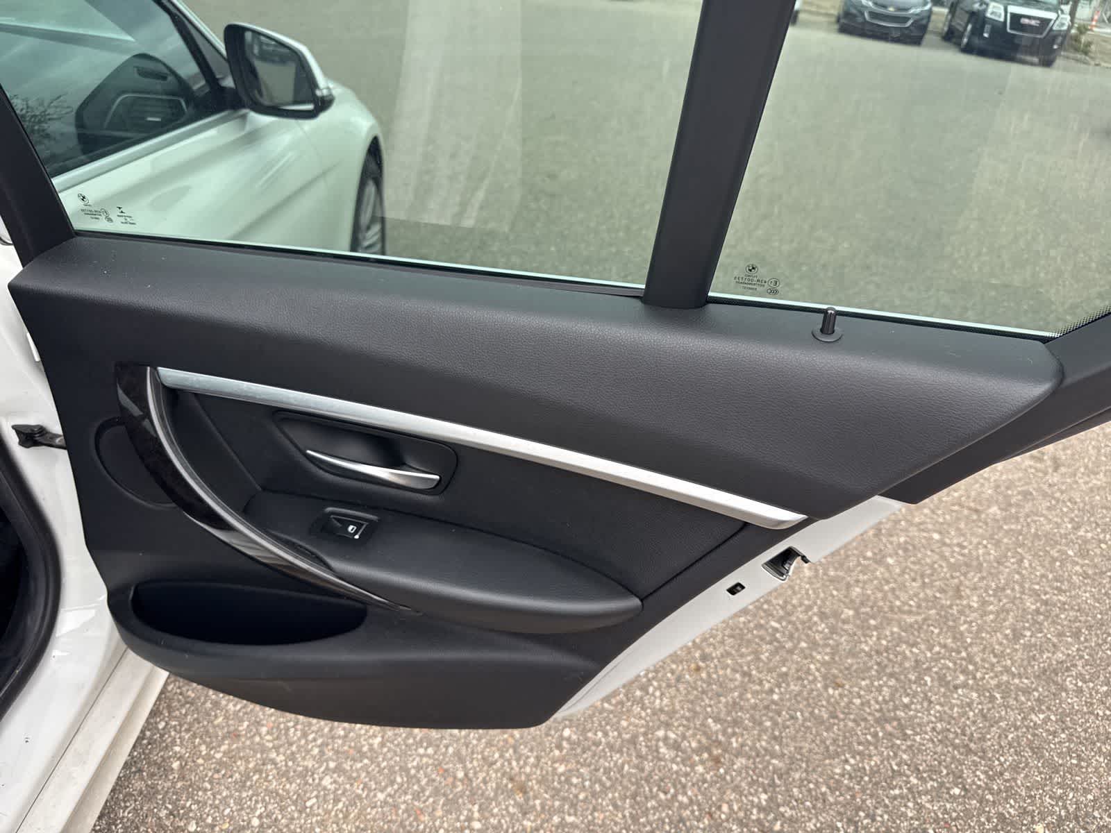 Thumbnail: 2017 BMW 3 Series - 26