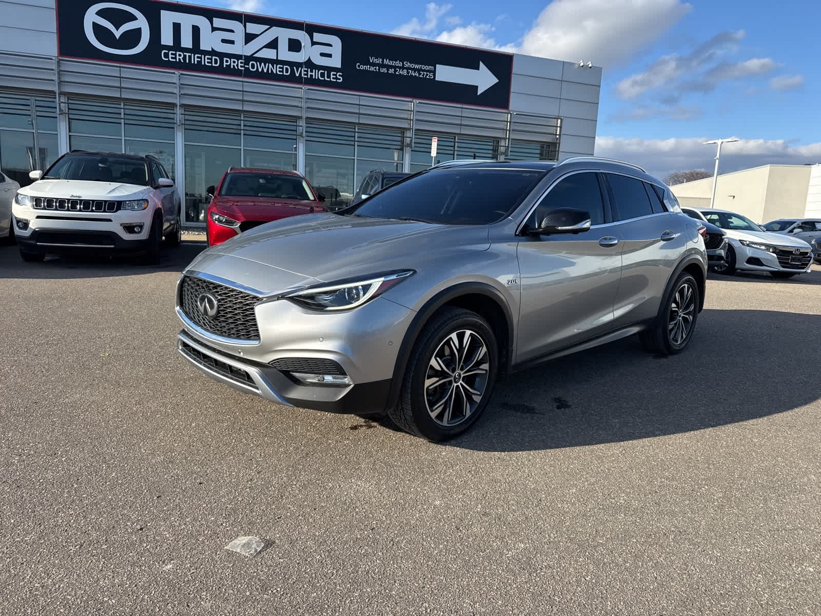 2018 INFINITI QX30 Essential -
                  Troy, MI