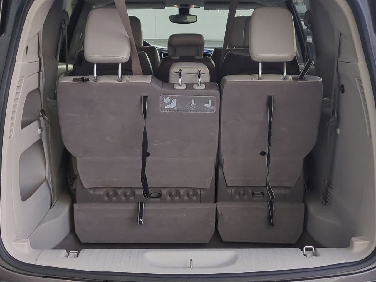 Thumbnail: 2017 Chrysler Pacifica - 33