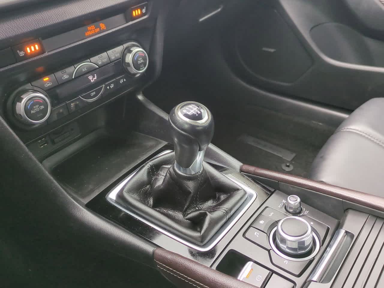 Thumbnail: 2018 Mazda Mazda3 - 32