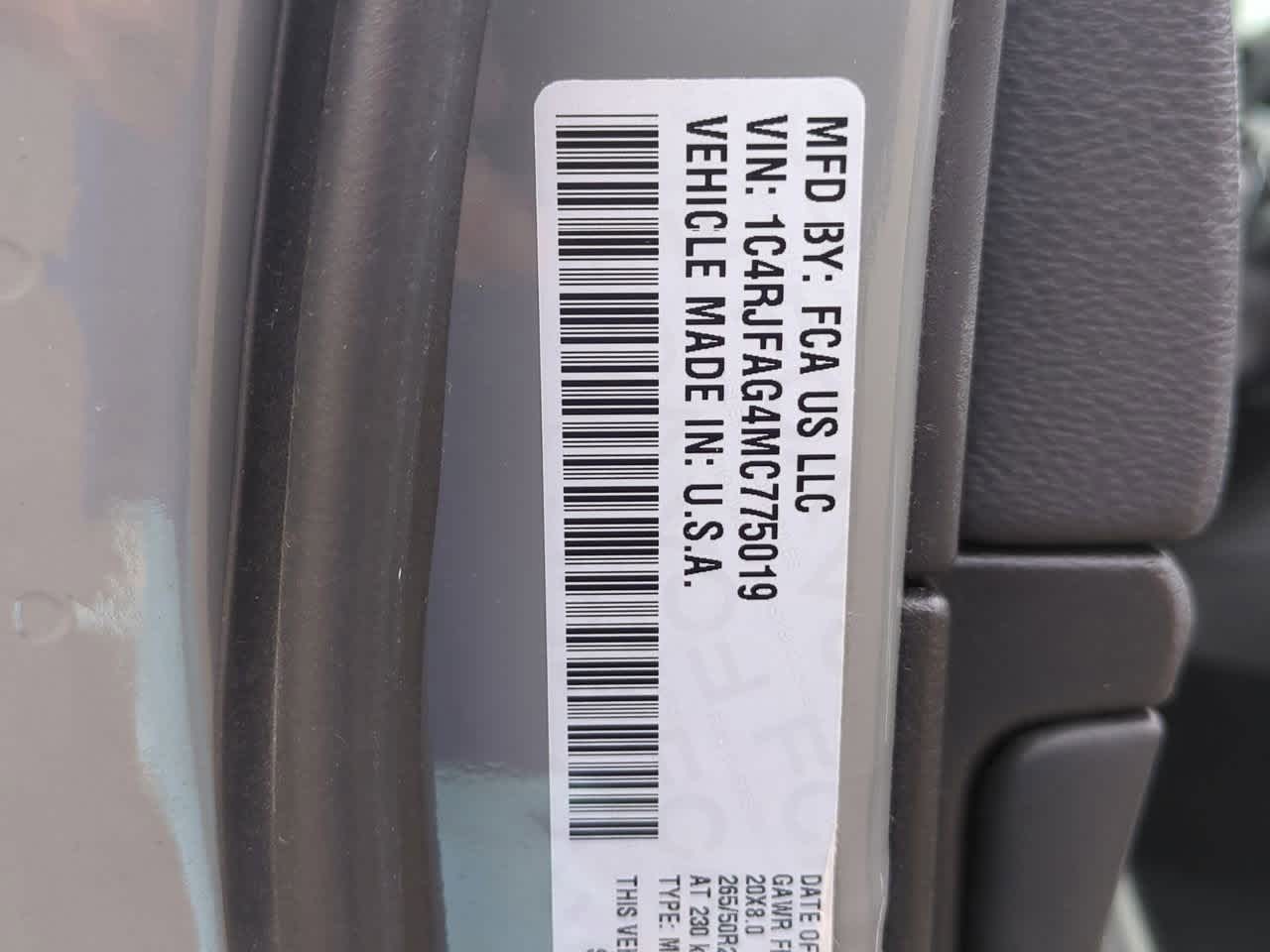 Thumbnail: 2021 Jeep Grand Cherokee - 35