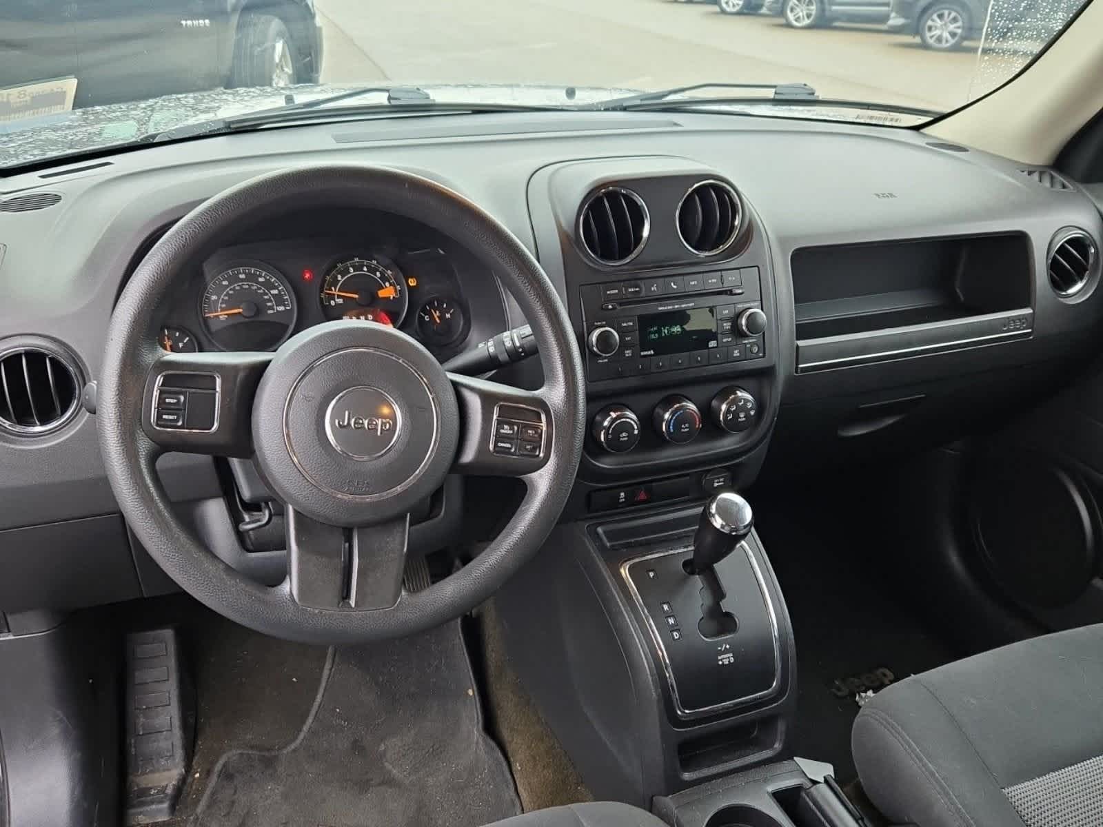 Thumbnail: 2016 Jeep Patriot - 9