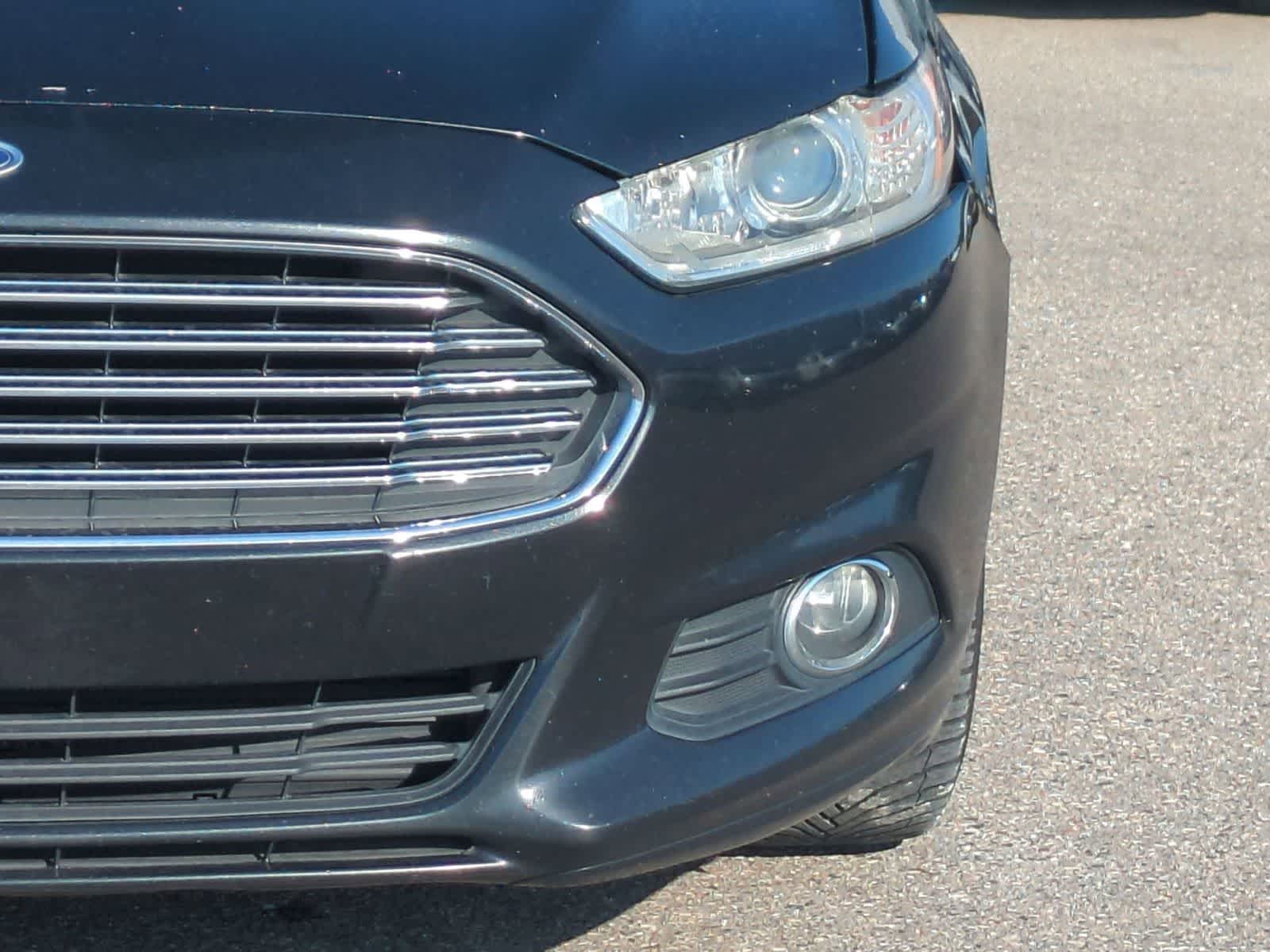 Thumbnail: 2015 Ford Fusion - 10