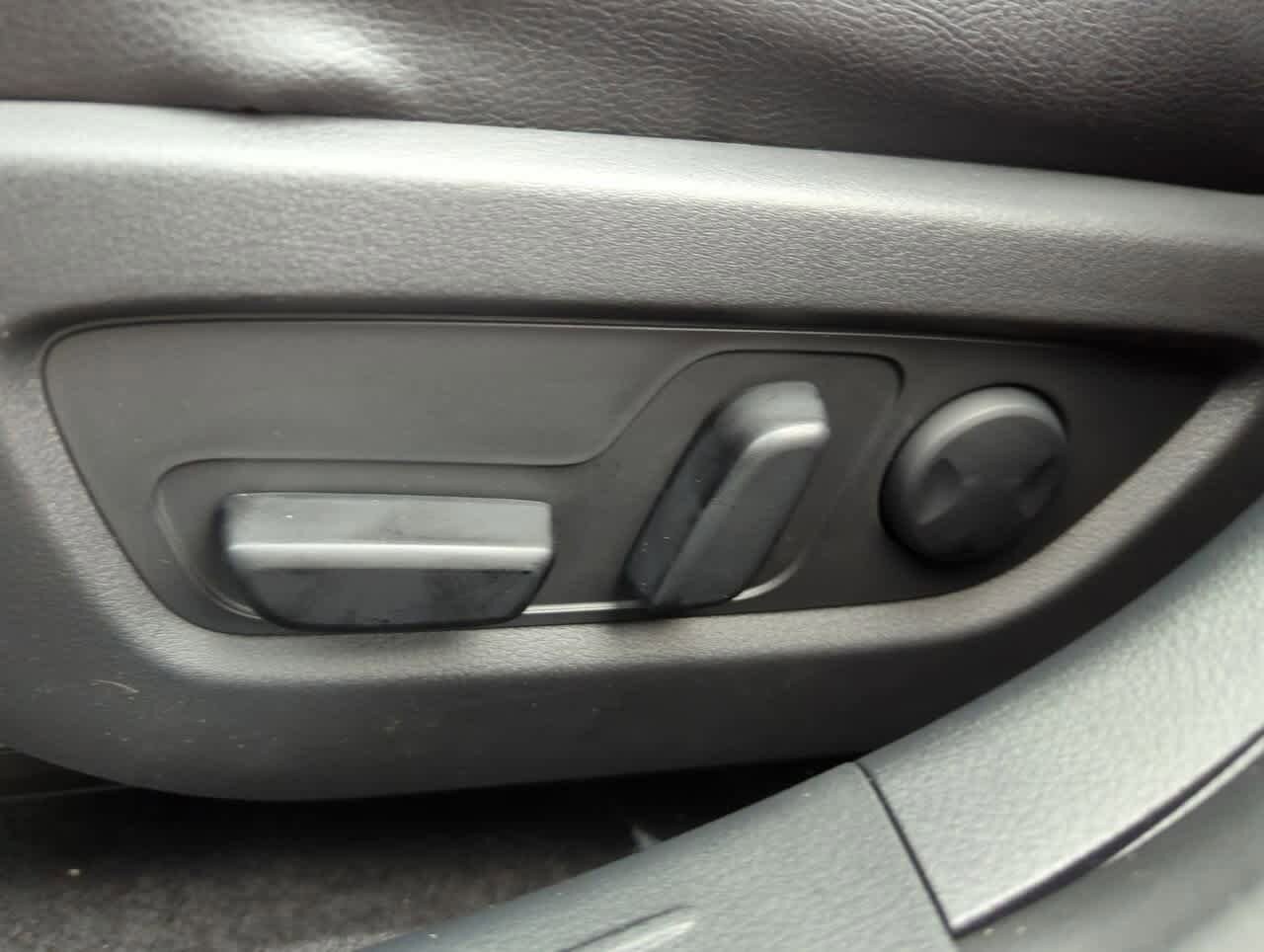 Thumbnail: 2025 Mazda CX-50 - 15