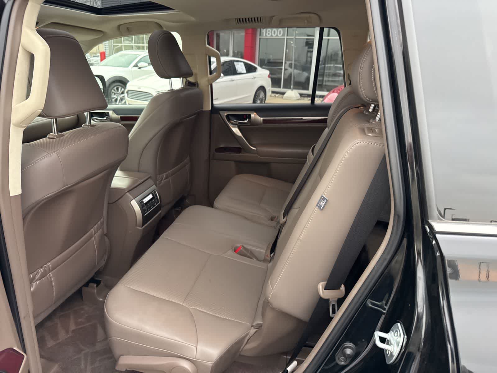 Thumbnail: 2019 Lexus GX - 15