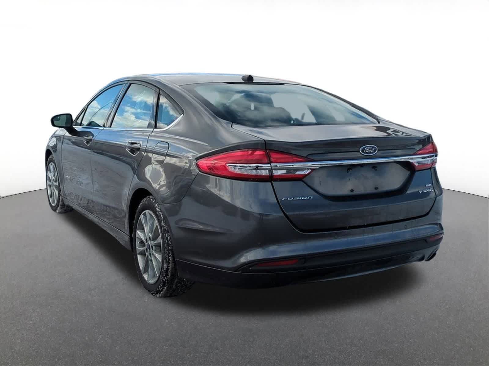 Thumbnail: 2017 Ford Fusion - 4