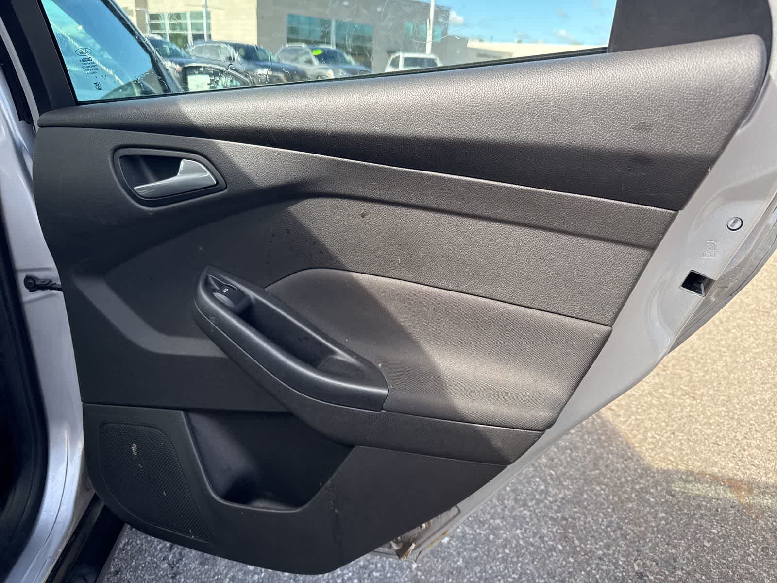 Thumbnail: 2016 Ford Focus - 24