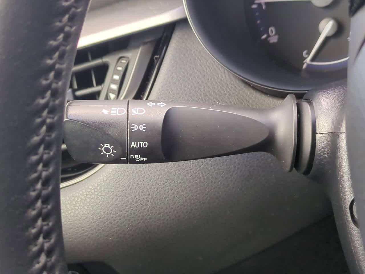 Thumbnail: 2021 Toyota C-HR - 25