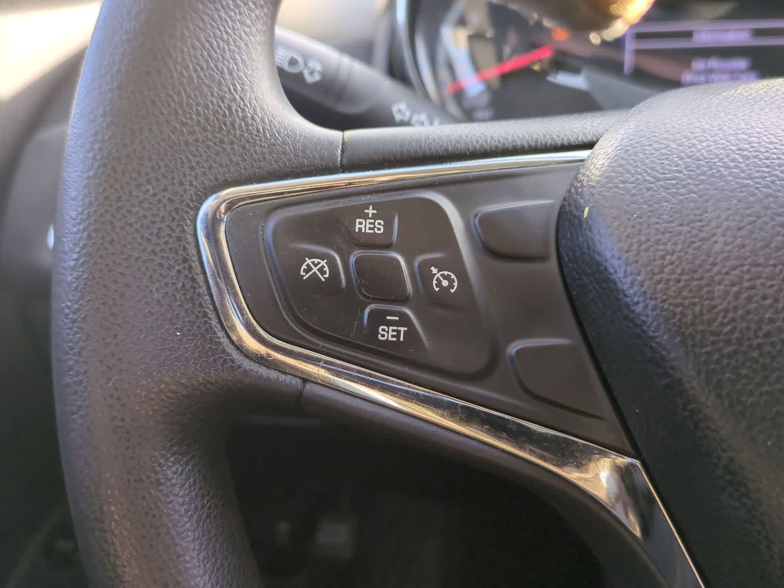 Thumbnail: 2017 Chevrolet Cruze - 24