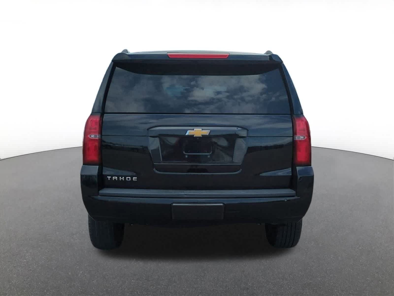 Thumbnail: 2017 Chevrolet Tahoe - 5