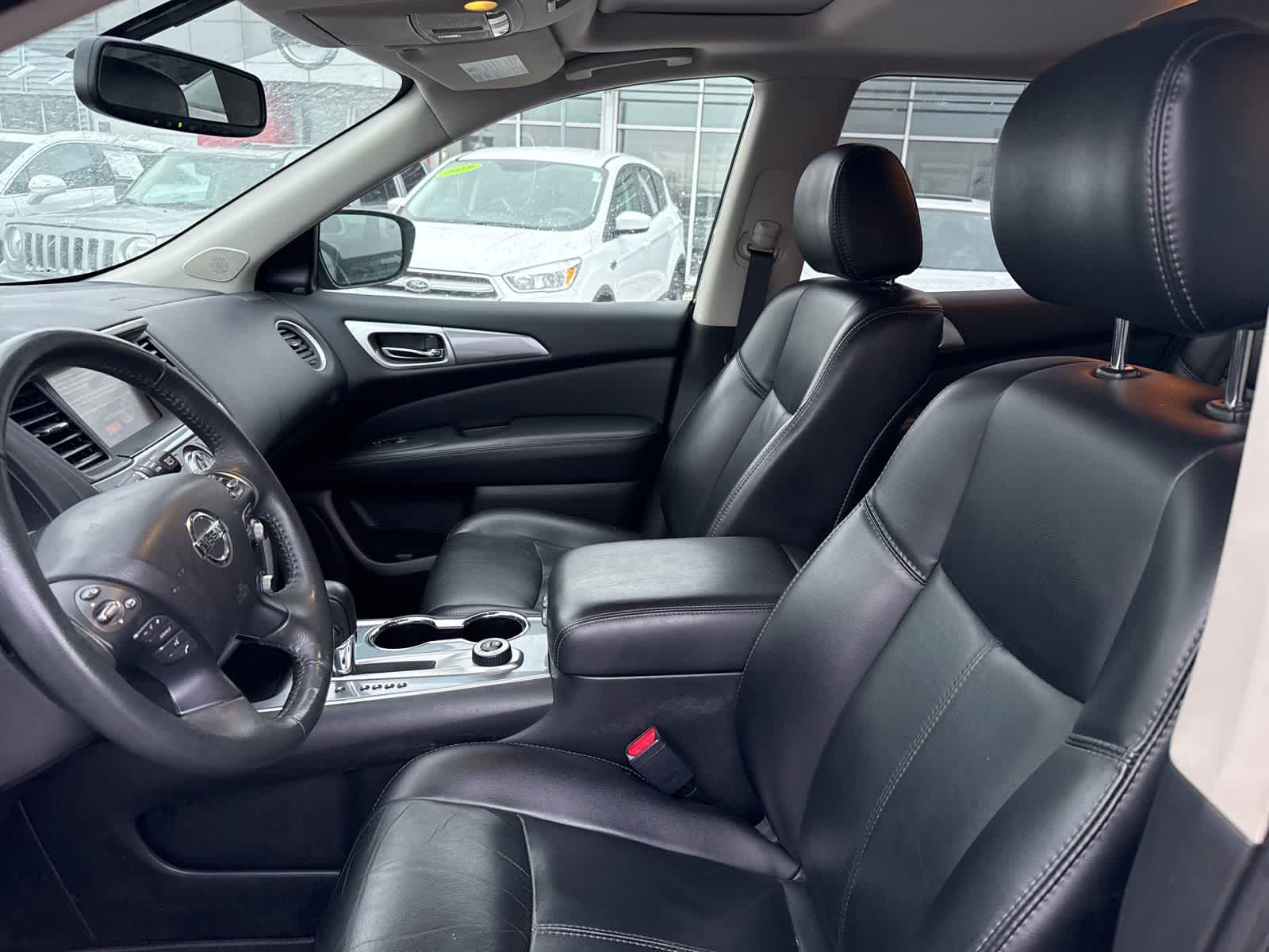 Thumbnail: 2018 Nissan Pathfinder - 14