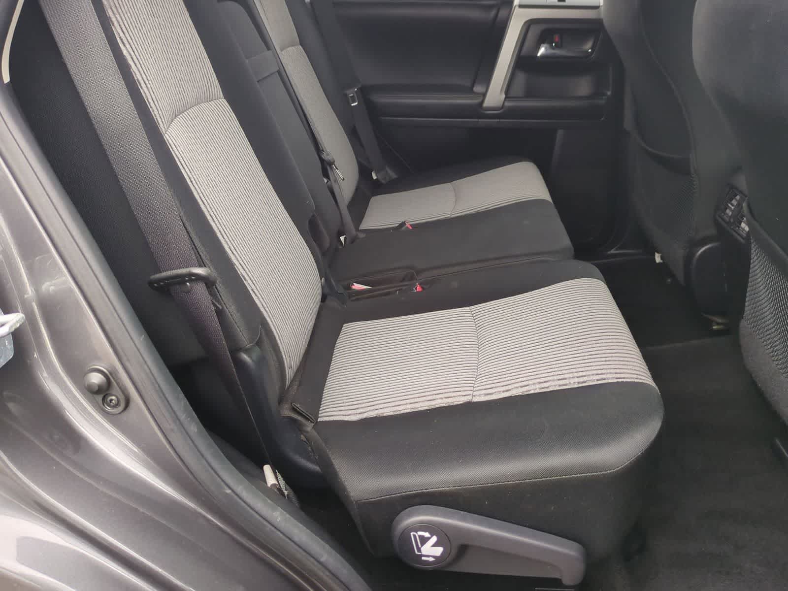 Thumbnail: 2014 Toyota 4Runner - 19