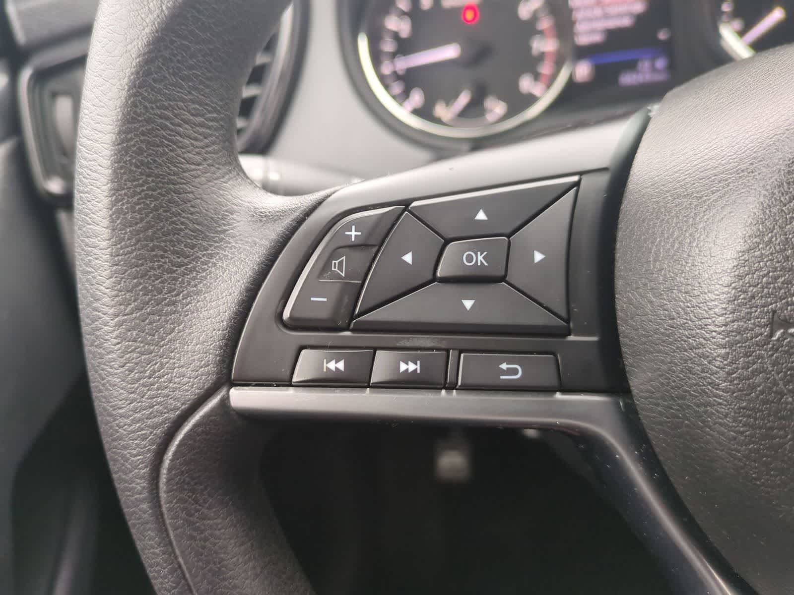 Thumbnail: 2018 Nissan Rogue - 22