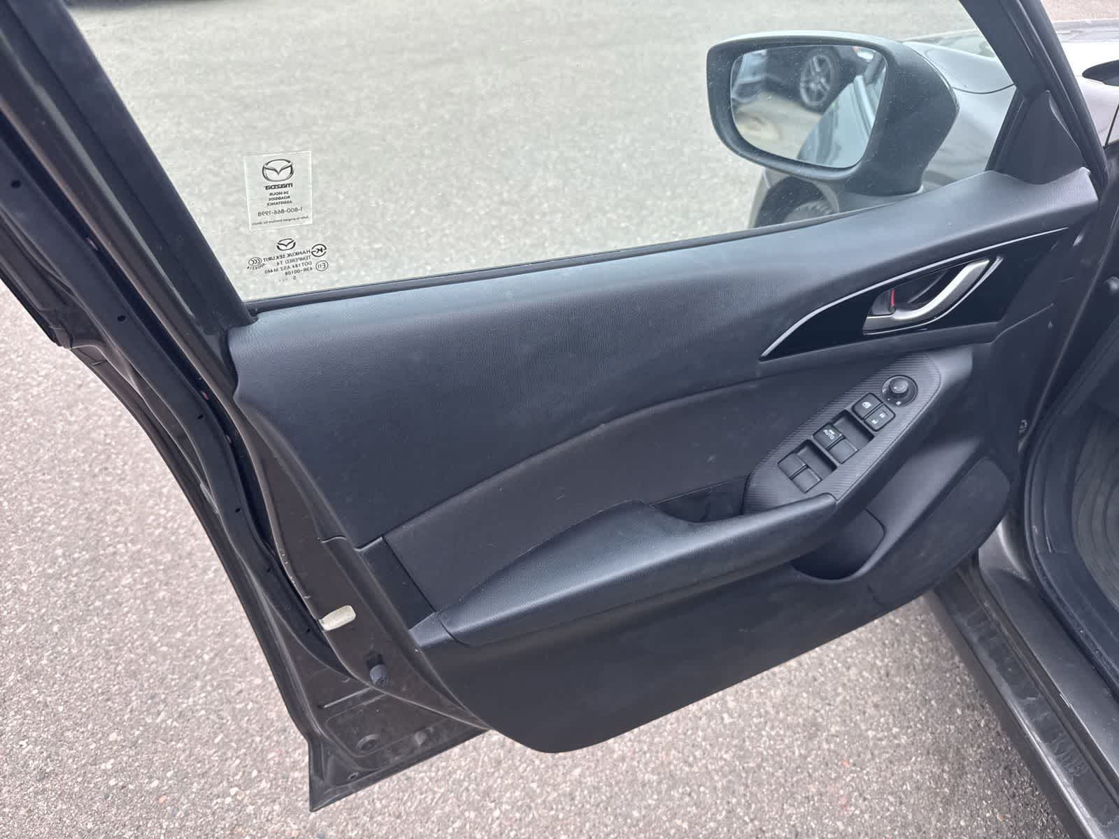 Thumbnail: 2016 Mazda Mazda3 - 14