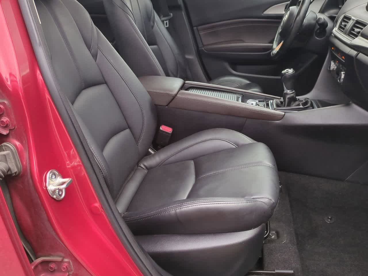 Thumbnail: 2018 Mazda Mazda3 - 22