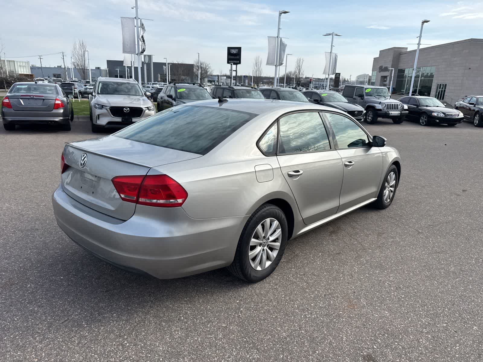 Thumbnail: 2013 Volkswagen Passat - 5