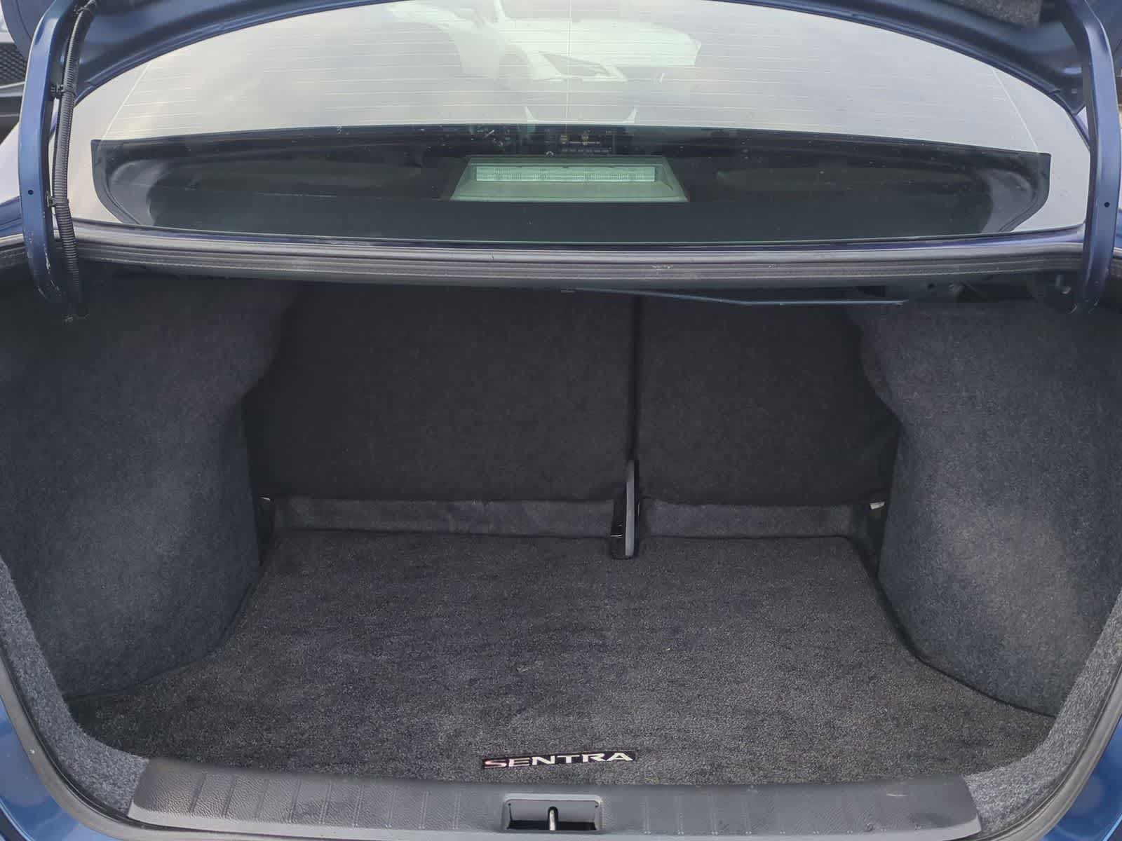 Thumbnail: 2019 Nissan Sentra - 31