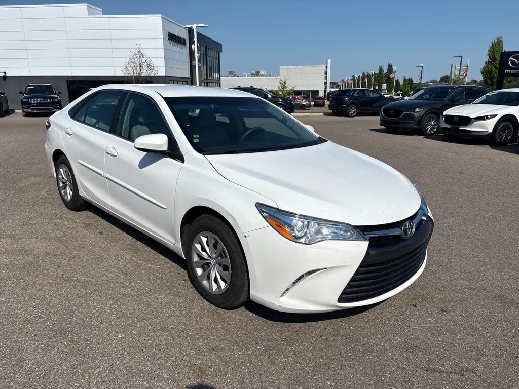 Used 2015 Toyota Camry LE Sedan